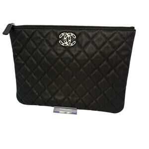 Chanel O Case clutch